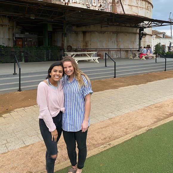 Meet your Posher, Val - Picture 2 of 3